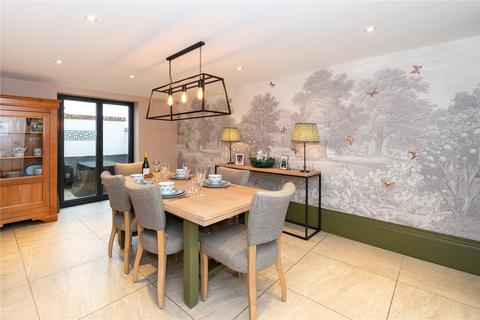5 bedroom semi-detached house for sale, London Road, Worcester, Worcestershire