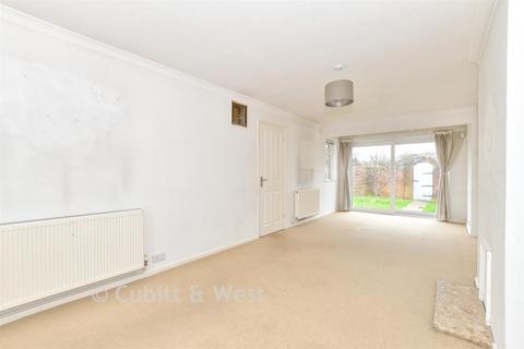 3 bedroom terraced house for sale, Havant Farm Close, Havant, Hampshire