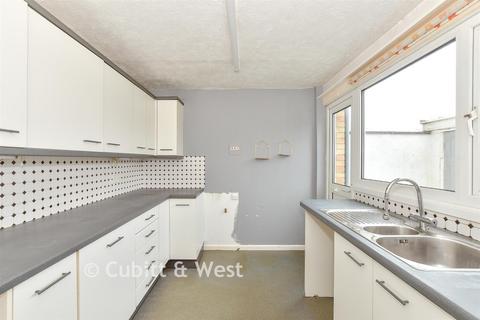 3 bedroom terraced house for sale, Havant Farm Close, Havant, Hampshire