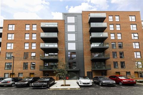 2 bedroom flat to rent, Singapore Road, West Ealing W13