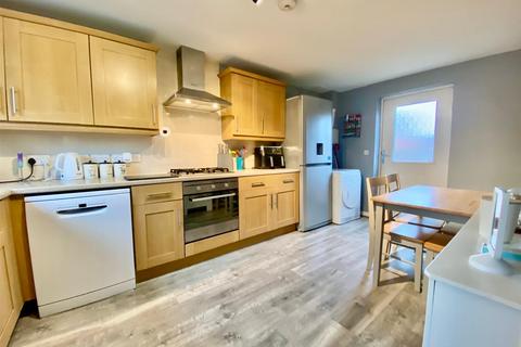 2 bedroom end of terrace house for sale, London Road, Peterborough