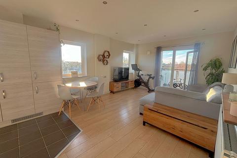 1 bedroom flat for sale, 1 Thornbury Way, Walthamstow E17