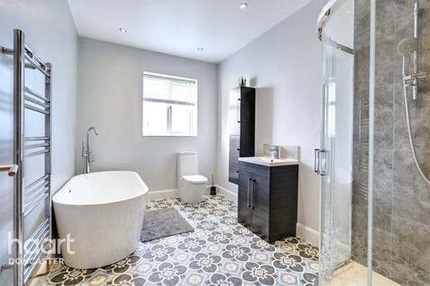 4 bedroom semi-detached house for sale, Ellers Road, Bessacarr, Doncaster