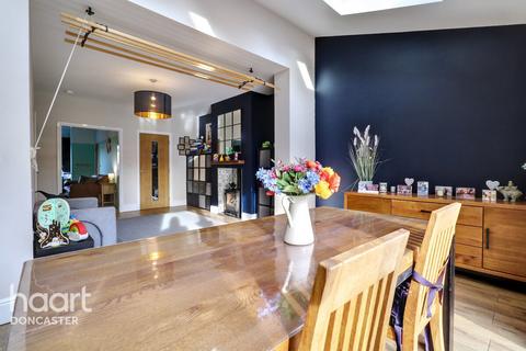 4 bedroom semi-detached house for sale, Ellers Road, Bessacarr, Doncaster