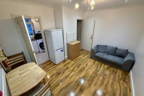 undefined, Greenford Road, Greenford UB6