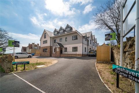 1 bedroom flat to rent, Carter Street, Sandown, Isle of Wight, PO36
