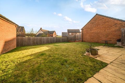 4 bedroom detached house for sale, Loganberry Way, Lower Stondon, Henlow, SG16