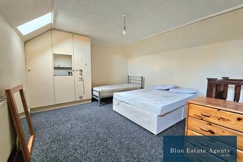 undefined, Kingsley Road, Hounslow, TW3