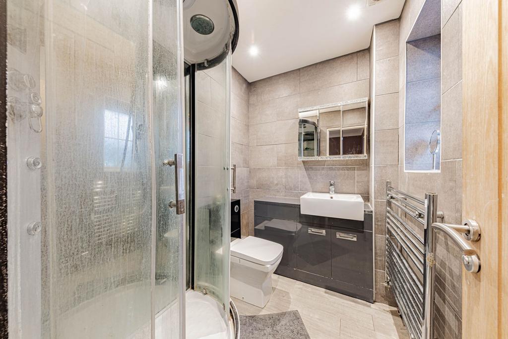 Ensuite W.C