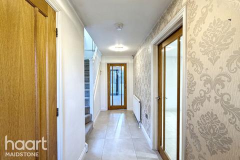 undefined, Lodge Close, Maidstone
