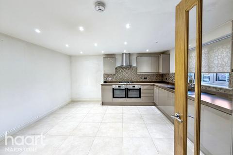 undefined, Lodge Close, Maidstone
