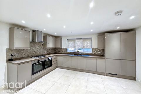 undefined, Lodge Close, Maidstone