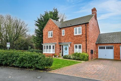 4 bedroom detached house for sale, Turnpike Way, Ashbourne, DE6
