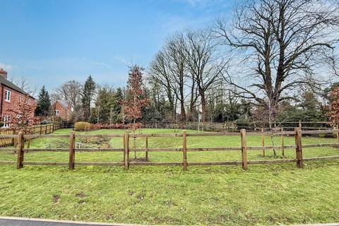 4 bedroom detached house for sale, Turnpike Way, Ashbourne, DE6