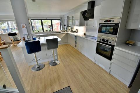 4 bedroom detached house for sale, Ameysford Road, Ferndown, BH22
