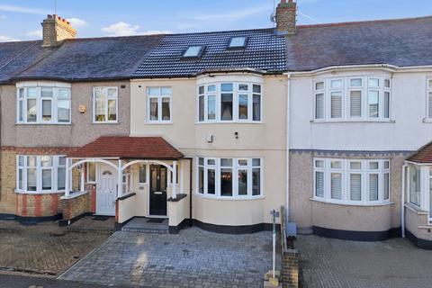 4 bedroom terraced house for sale, Lyndhurst Drive, Hornchurch