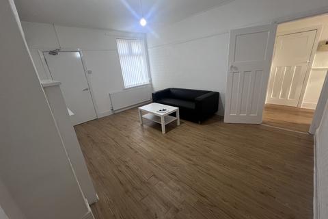2 bedroom apartment to rent, Rothbury Terrace, NEWCASTLE UPON TYNE NE6