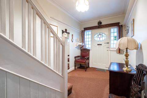 5 bedroom semi-detached house for sale, Salisbury Road, Carshalton SM5
