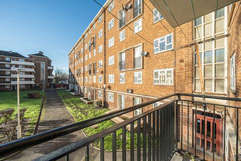 3 bedroom apartment for sale, Laburnum Road, Mitcham CR4