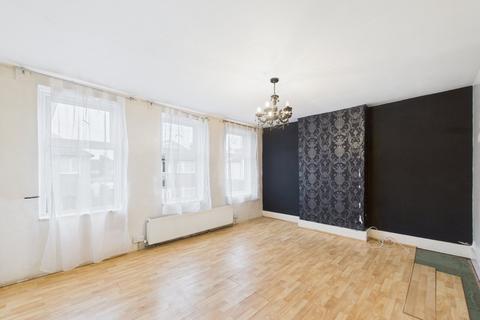 3 bedroom semi-detached house for sale, Oakfield Road, Ashford, Surrey, TW15