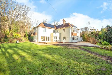5 bedroom detached house to rent, Queens Road, Cheltenham, Gloucestershire, GL50