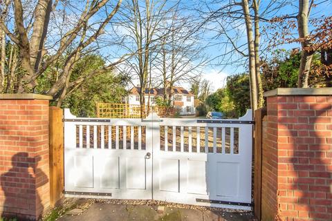 5 bedroom detached house to rent, Queens Road, Cheltenham, Gloucestershire, GL50