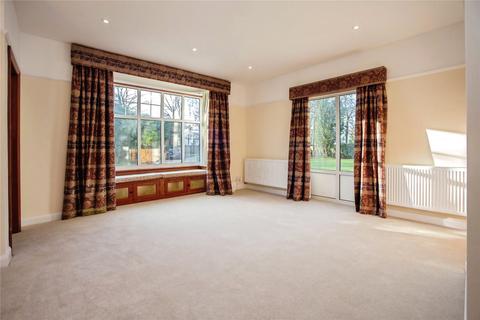 undefined, Queens Road, Cheltenham, Gloucestershire, GL50