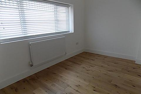 2 bedroom flat to rent, Bavaria Road - Flat A, Hornsey, London, N19