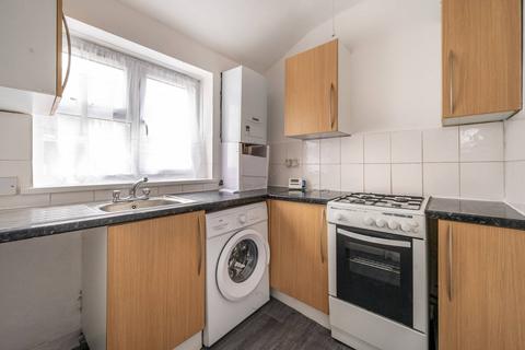 2 bedroom flat to rent, Western Road, Upton Park, London, E13