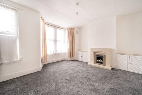 2 bedroom flat to rent, Western Road, Upton Park, London, E13