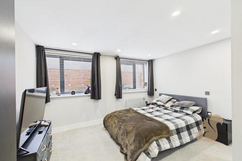 2 bedroom ground floor flat for sale, Moss Road, Stanway