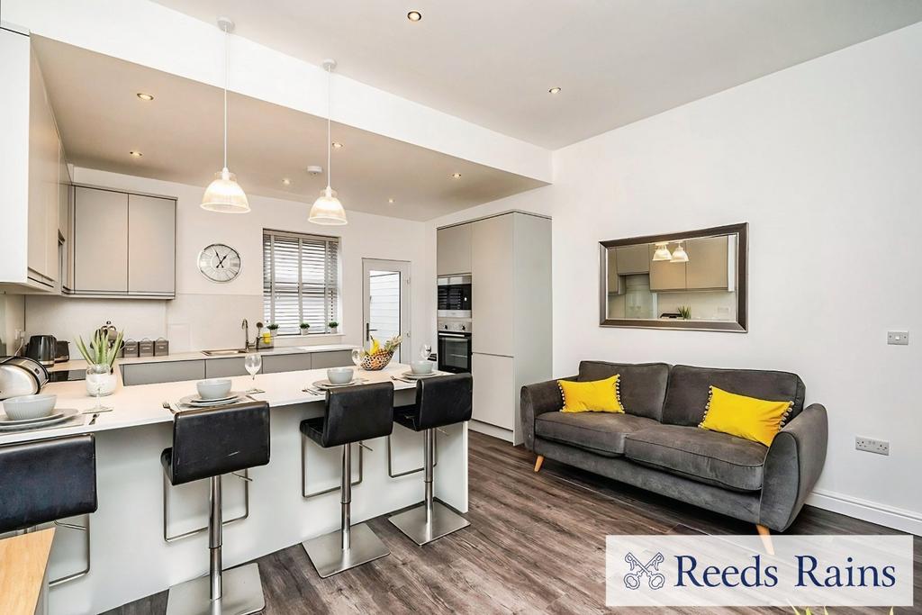 Kitchen/Living Area