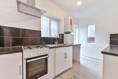 2 bedroom maisonette for sale, Milford Gardens, Wembley, HA0