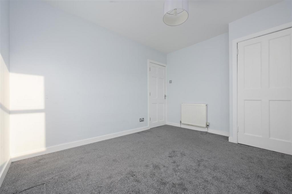 9 Newton Crescent019.JPG