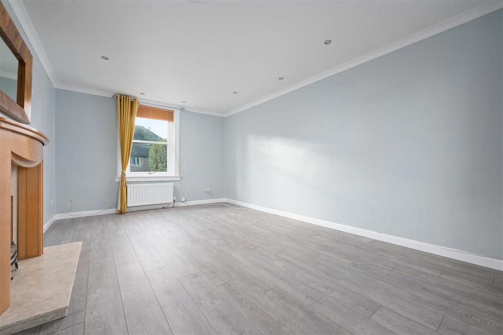 9 Newton Crescent005.JPG