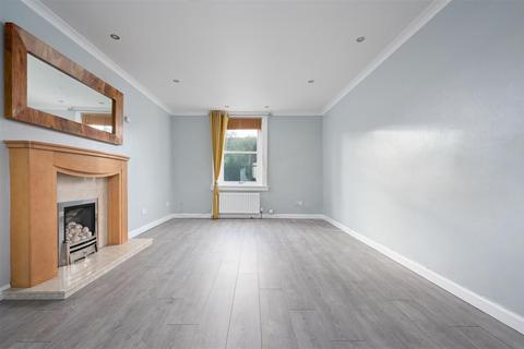 3 bedroom terraced house for sale, 9 Newton Crescent, Rosyth, KY11 2QW