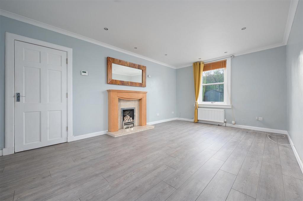 9 Newton Crescent007.JPG