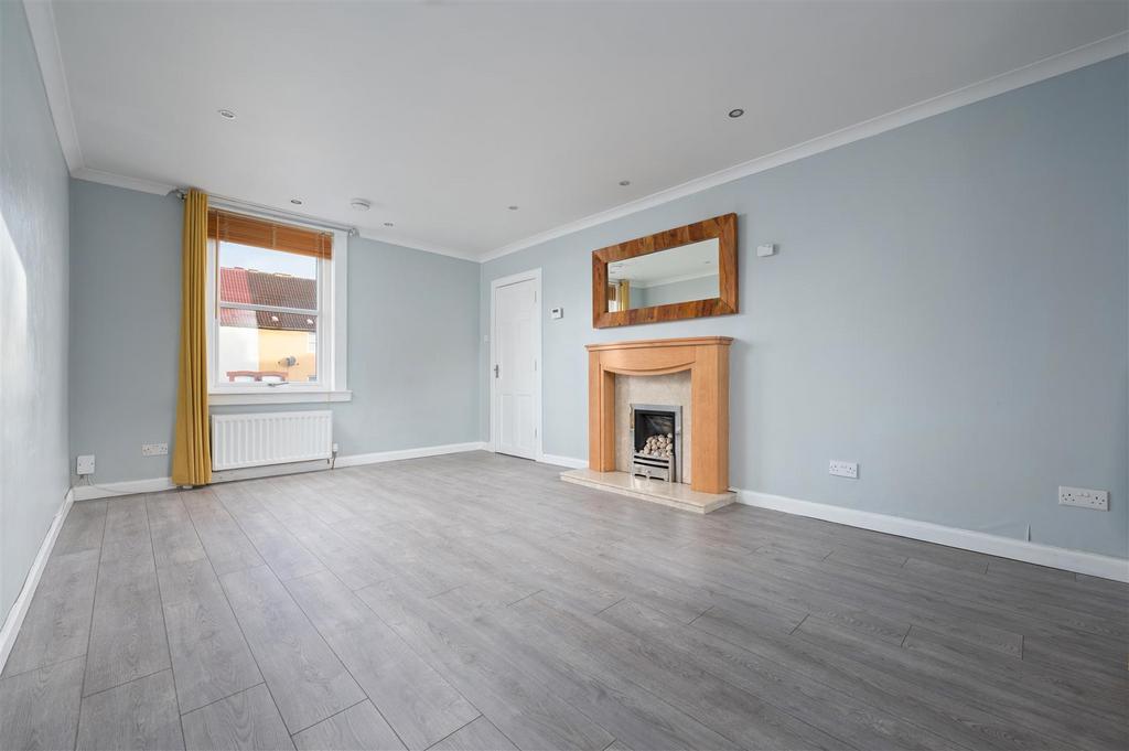 9 Newton Crescent008.JPG