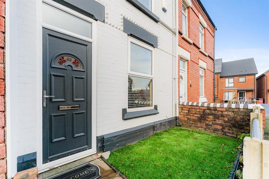 63 Albany Road external.jpg