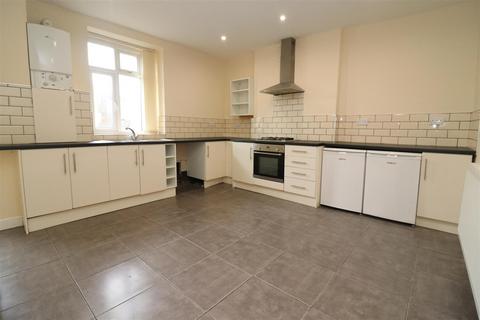 3 bedroom terraced house to rent, Bank Street, Darwen, , BB3 3HE