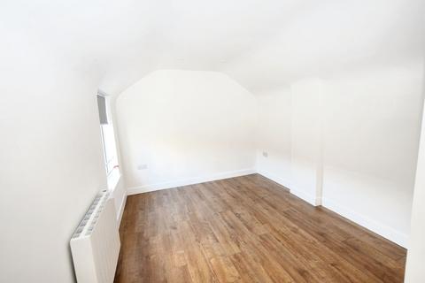 undefined, Cornmarket, Thame OX9