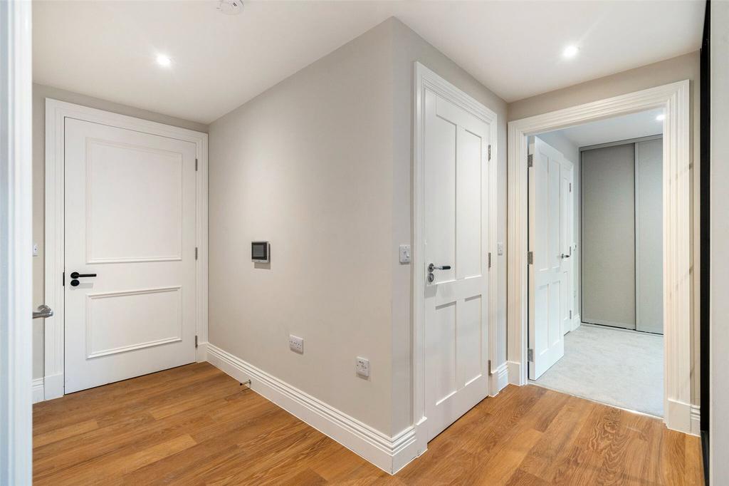 Show Apartment