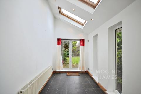 3 bedroom terraced house for sale, Inverness Place, Roath, Cardiff