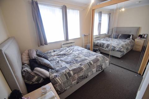 1 bedroom flat for sale, Cardigan Mews, Cardigan Street, Luton, Bedfordshire, LU1 1RN