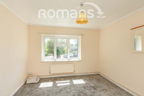 2 bedroom flat to rent, Goughs Meadow, Sandhurst, GU47