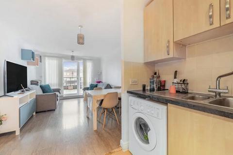 2 bedroom flat for sale, 1 Candle Street, E1 4SG