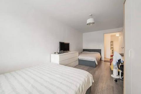 2 bedroom flat for sale, 1 Candle Street, E1 4SG