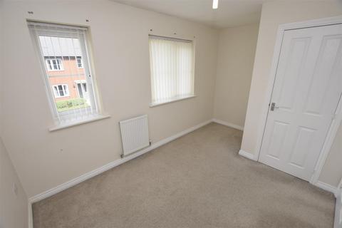 2 bedroom semi-detached house to rent, Levetts Close, Stenson Fields, Derby, Derbyshire, DE24 3EU