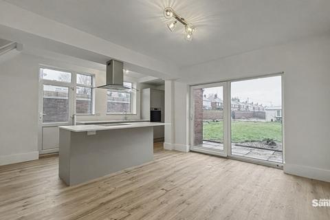 3 bedroom semi-detached house for sale, Brick Kiln Lane, Mansfield, NG18