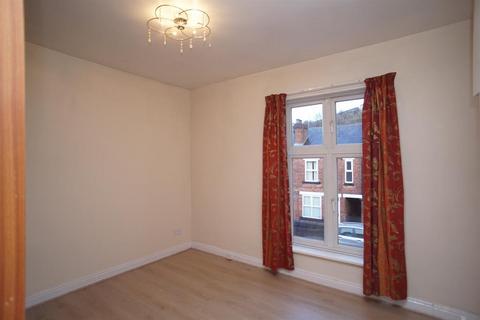 2 bedroom terraced house to rent, Woodseats Road, Woodseats, Sheffield